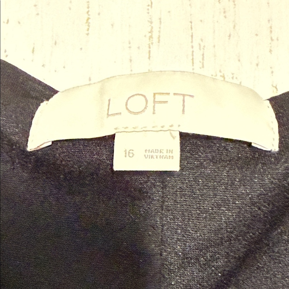 Loft Black Asymmetrical Stretchy Sleeveless Mini Black V Neck Dress Size 16 - Picture 2 of 2